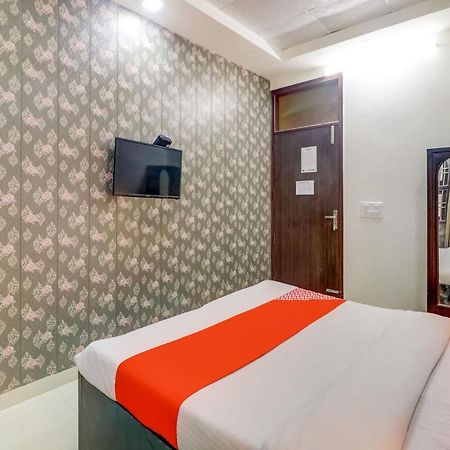 Oyo 74060 Taj Residency Hotel New Delhi Exterior photo