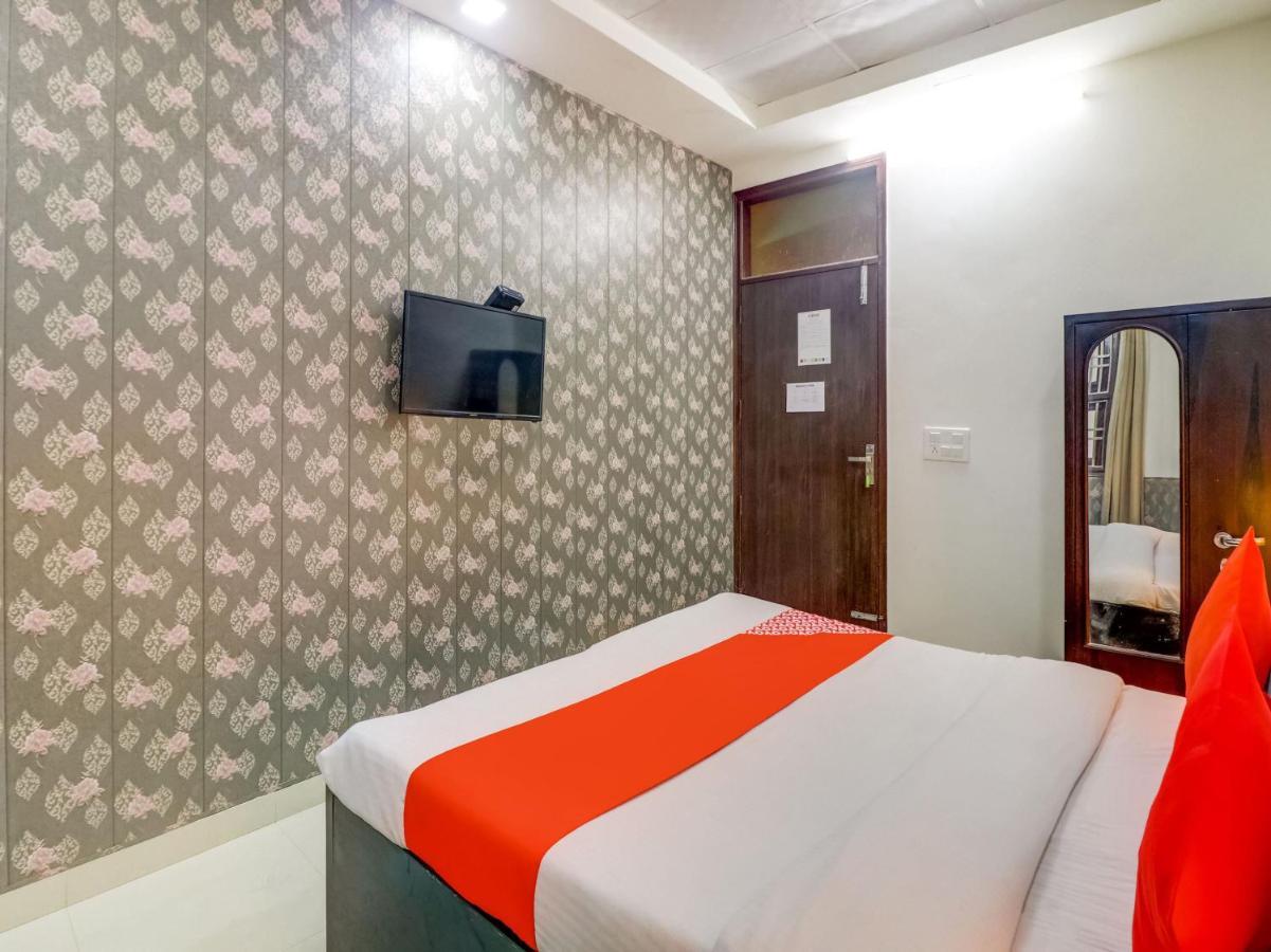 Oyo 74060 Taj Residency Hotel New Delhi Exterior photo