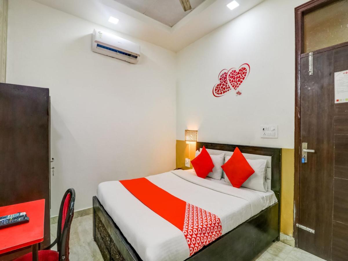 Oyo 74060 Taj Residency Hotel New Delhi Exterior photo